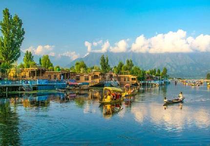 Amritsar–Jammu–Srinagar 8-Day Tour from Chandigarh